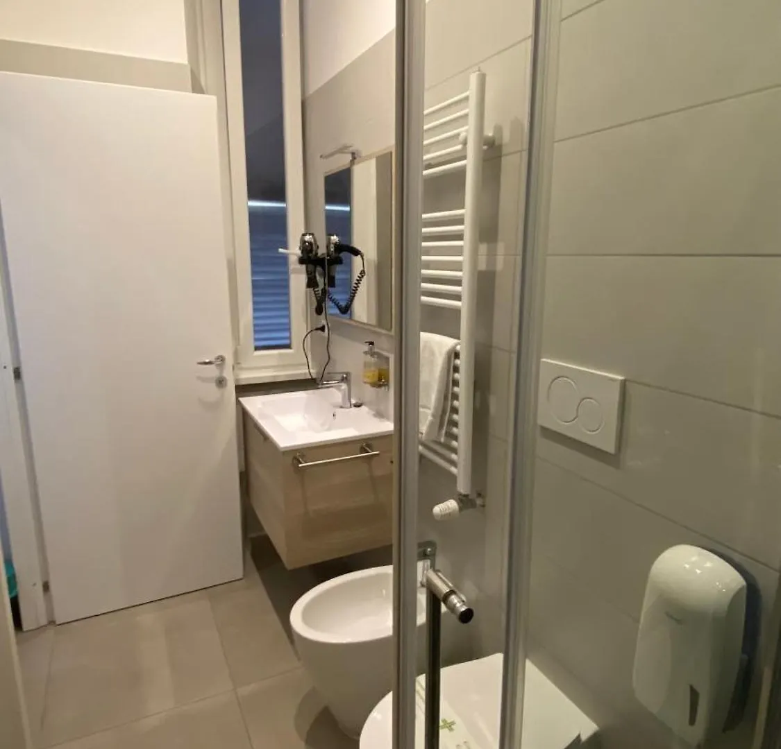 Hotel Casa Cecilia Roma 0*,  Italia