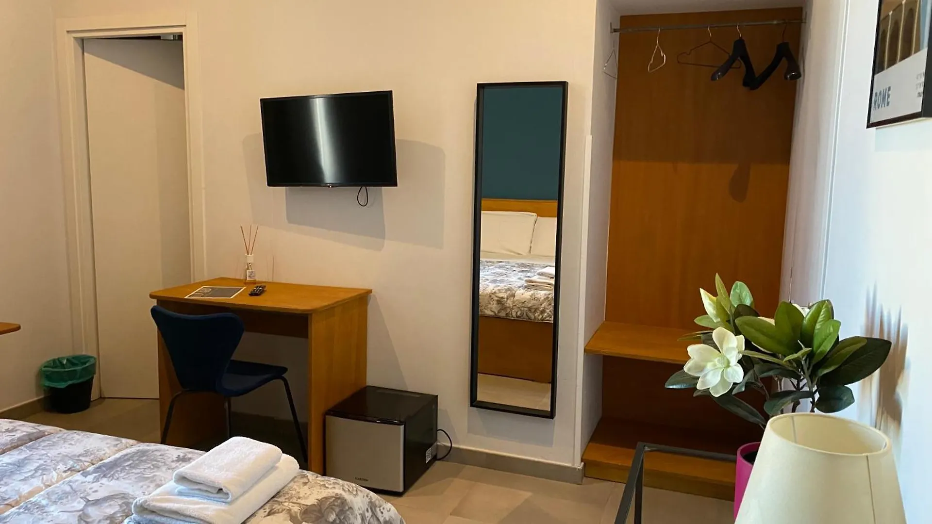 Casa Cecilia Hotel Rome Guest house